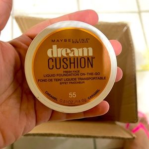 Maybelline Dream Cushion Caramel